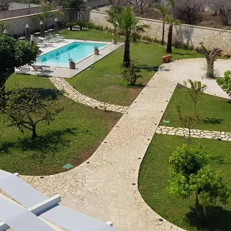 Dimora Spaccamonti Aparthotel Torchiarolo