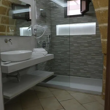 Dimora Spaccamonti Aparthotel 4*